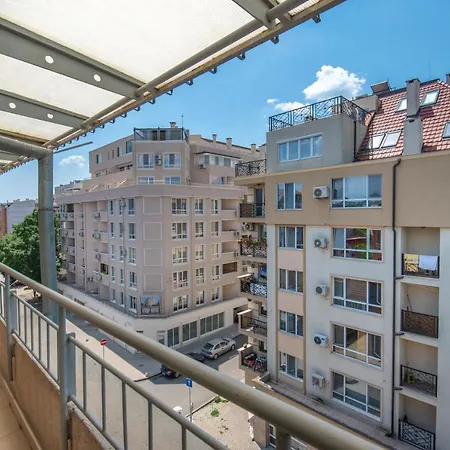 Azure Pretty Location Near Sea Garden