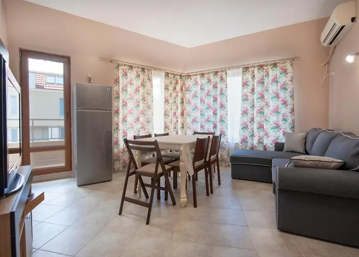 Apartamento Azure Pretty Location Near Sea Garden