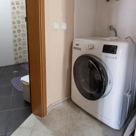 Azure Pretty Location Near Sea Garden Daire *